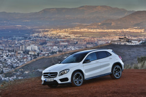 Mercedes-Benz GLA 250 4MATIC 2014