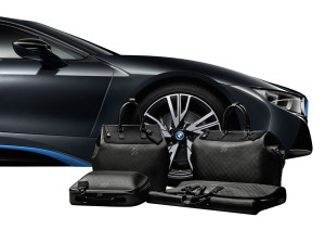 BMW i8 con equipaje a medida de Louis Vuitton