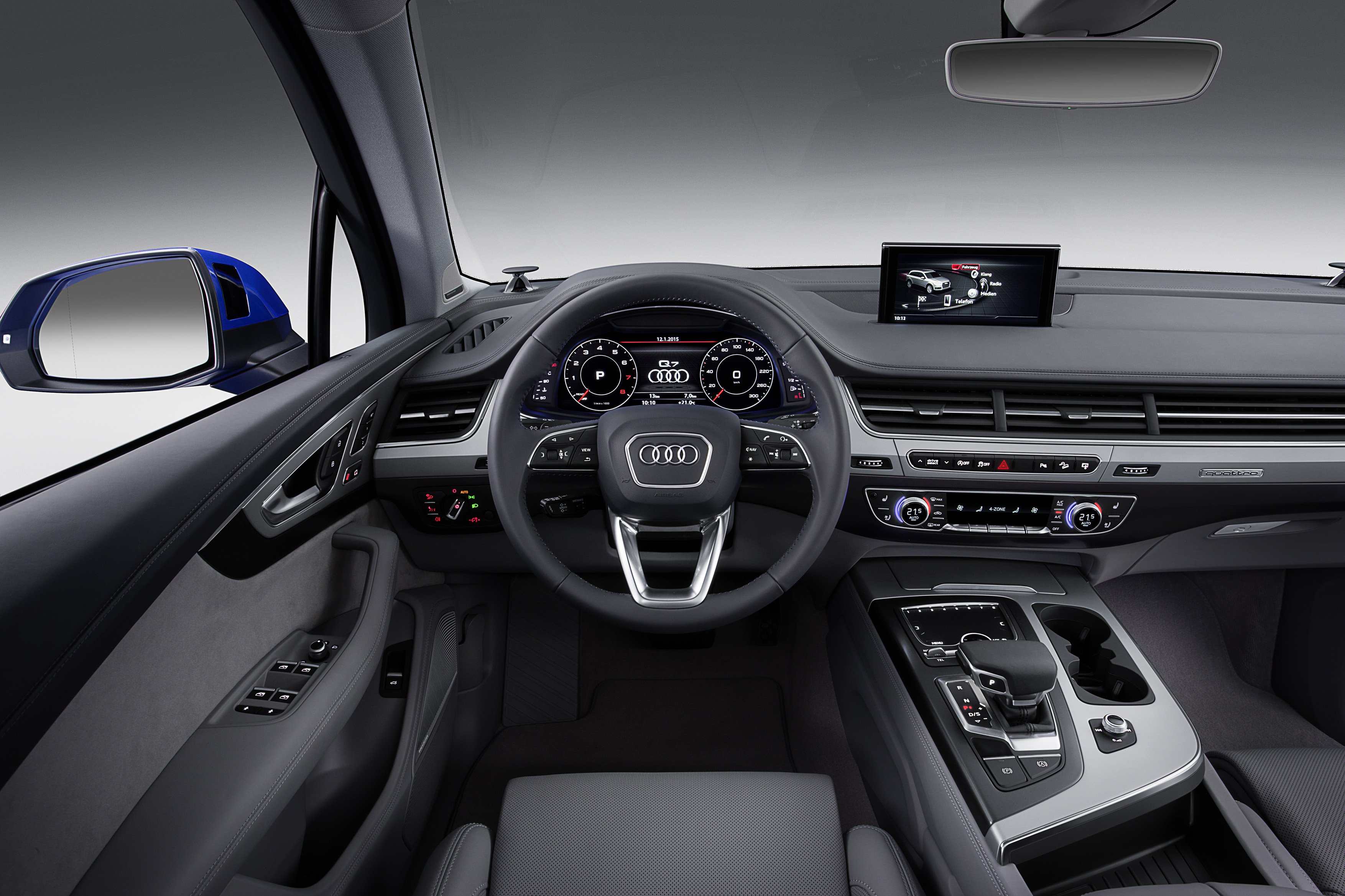 Новая версия 7. Audi q7 2015. Ауди q7 2016. Audi q7 2016 салон. Новый Ауди q7 салон.