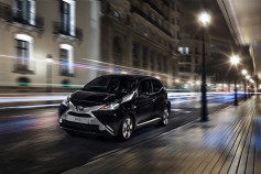 Nuevo Toyota AYGO - Frontal Negro y plata