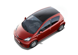 Toyota AYGO Rojo Frac Elevada
