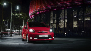Toyota AYGO Rojo Frac Frontal